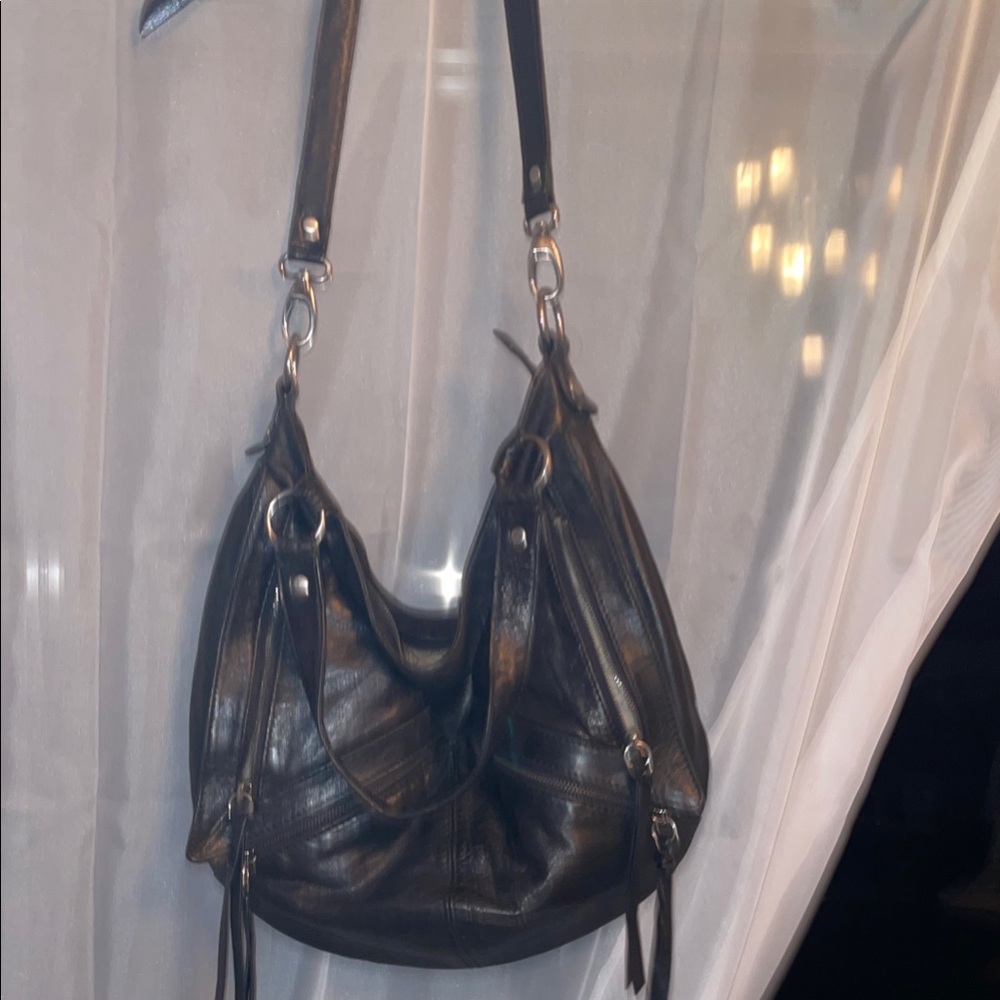 Elegant Black Leather Shoulder Bag